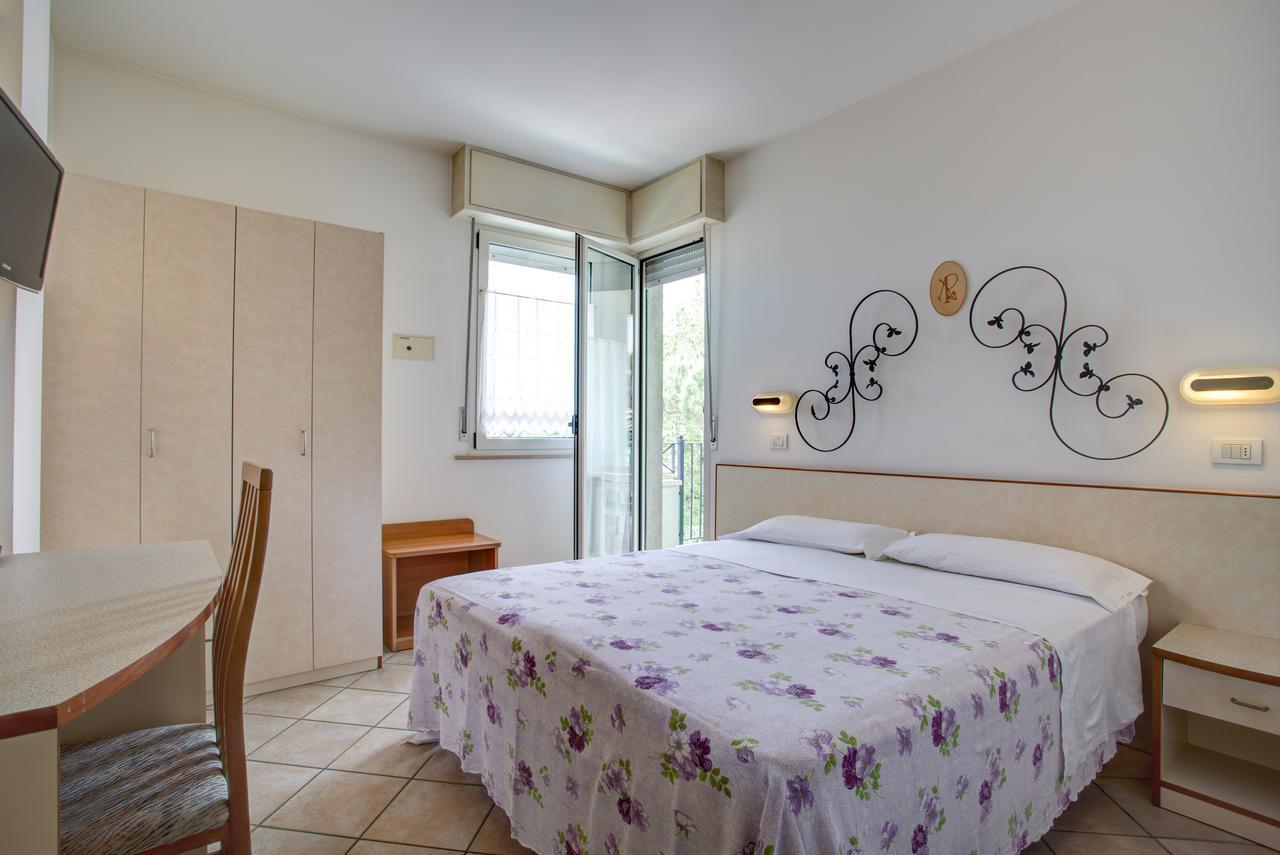 Ancora Hotel & Residence Каттоліка Екстер'єр фото