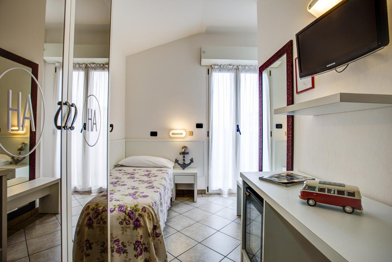 Ancora Hotel & Residence Каттоліка Екстер'єр фото